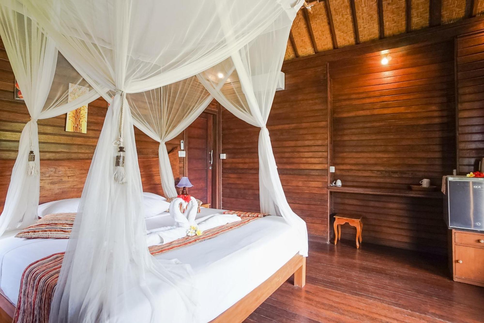 Abian Huts Dream Beach Lembongan Exterior photo