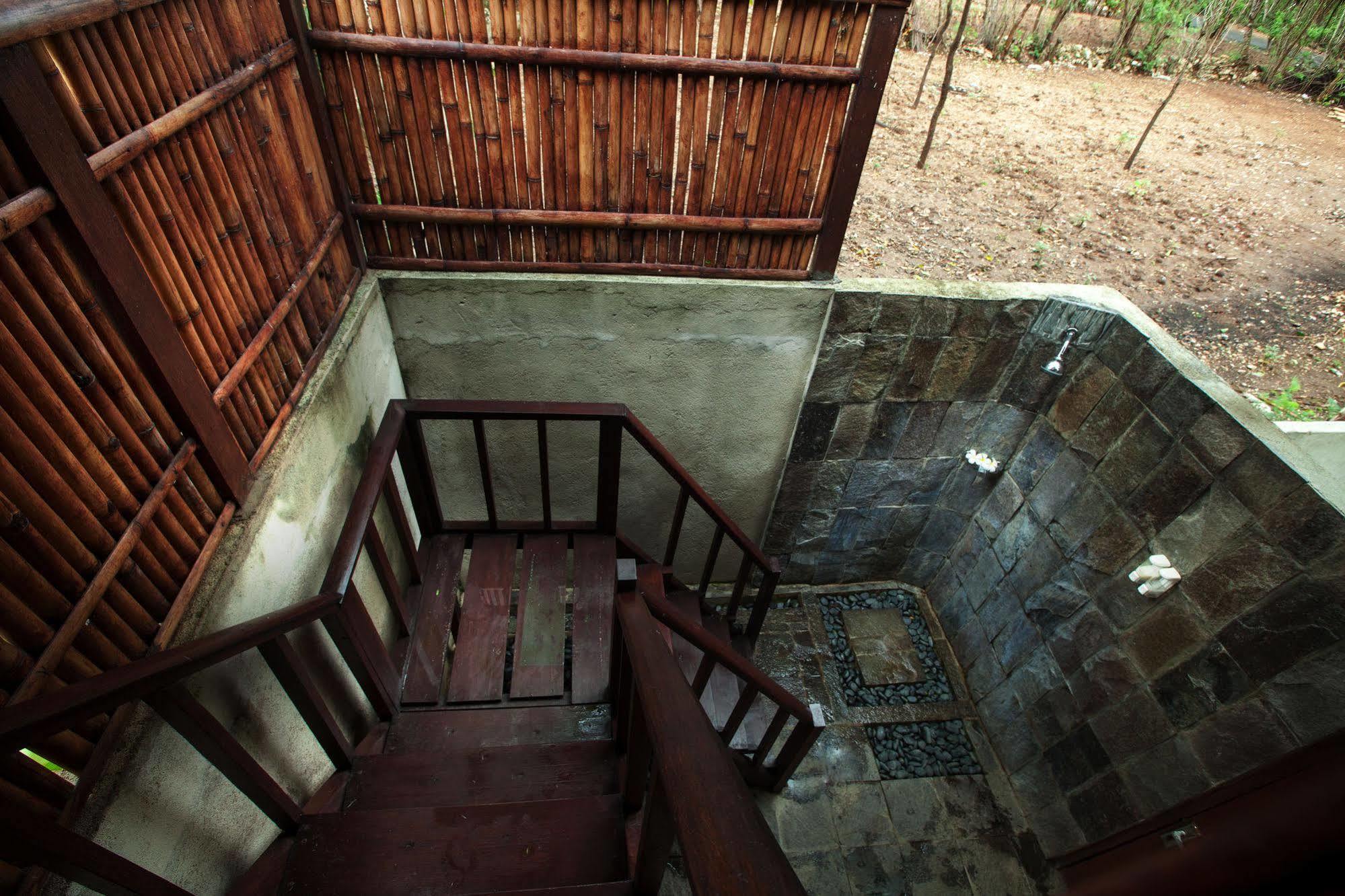 Abian Huts Dream Beach Lembongan Exterior photo