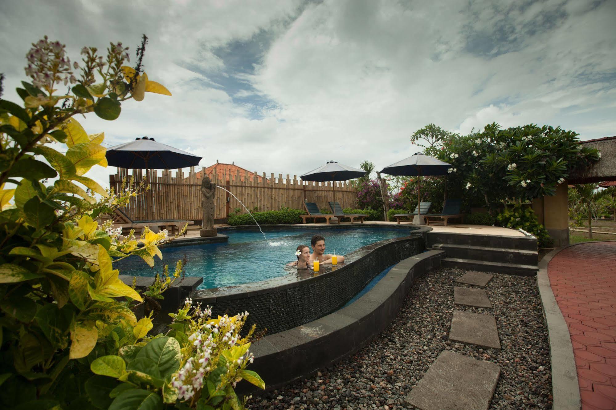 Abian Huts Dream Beach Lembongan Exterior photo