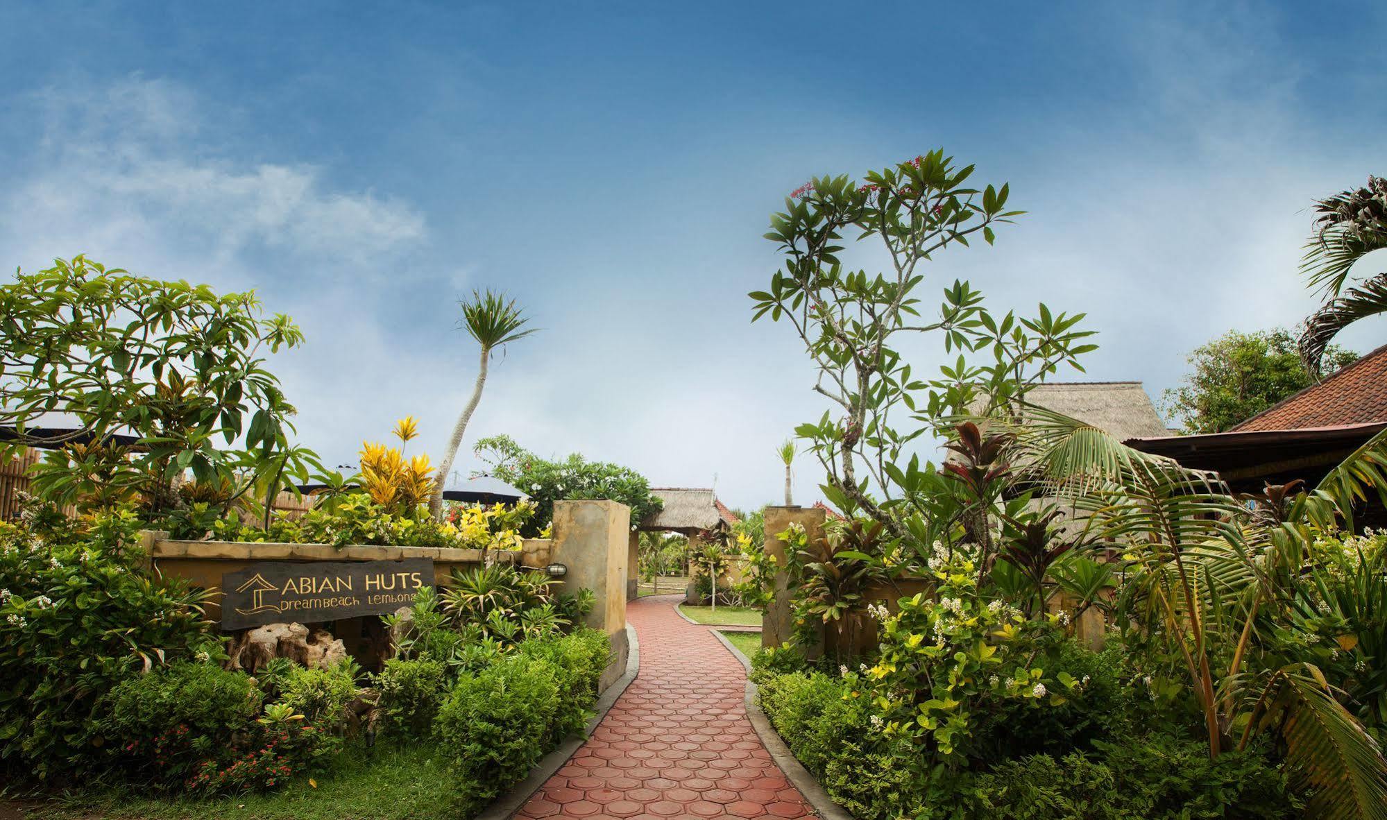 Abian Huts Dream Beach Lembongan Exterior photo