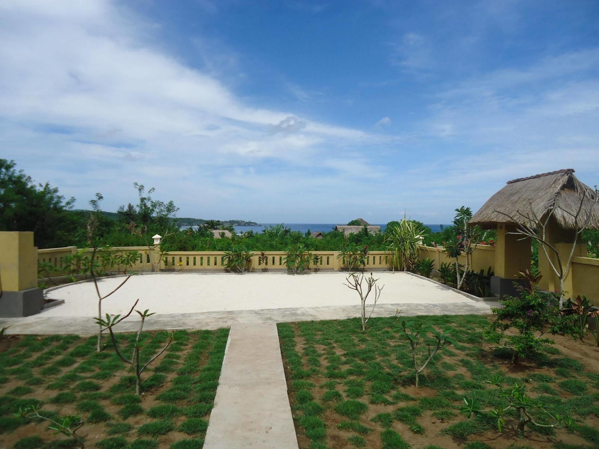 Abian Huts Dream Beach Lembongan Exterior photo
