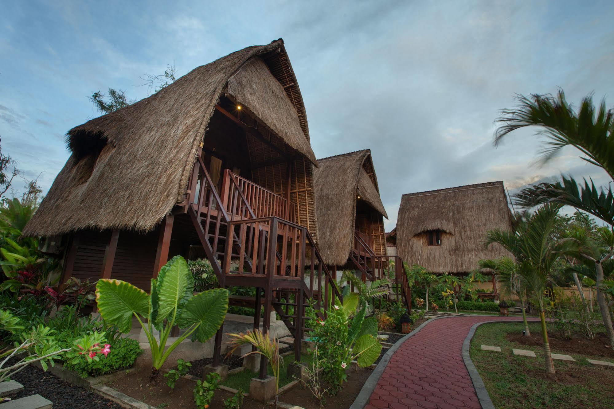 Abian Huts Dream Beach Lembongan Exterior photo